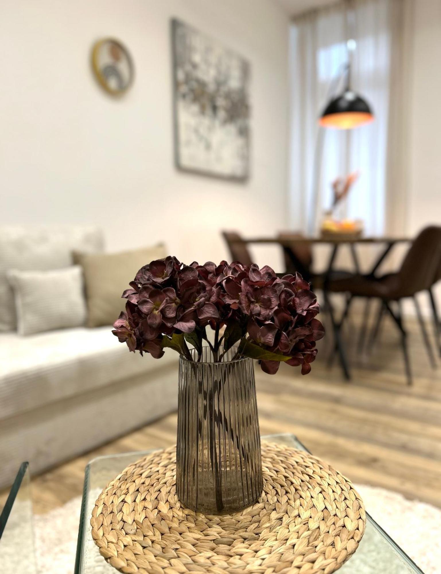 Designer City Apartment In Top Lage Fuer 6 Gaeste Karlsruhe Eksteriør bilde
